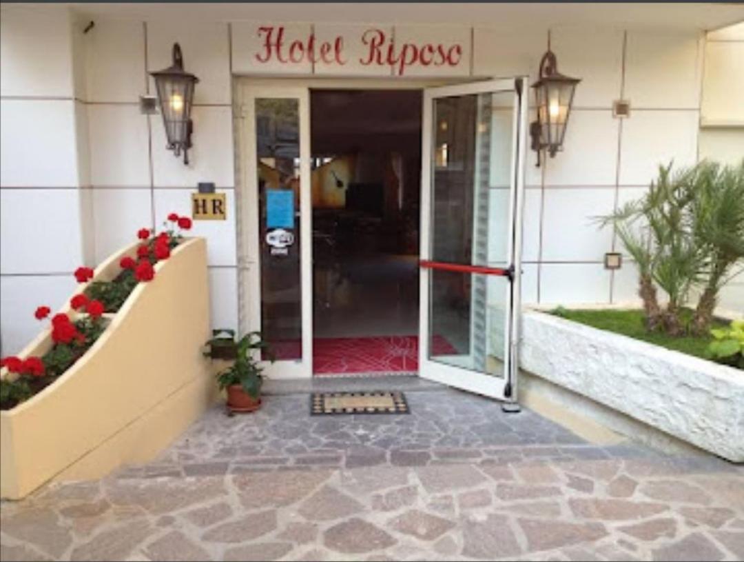 Hotel Riposo Gatteo a Mare Exteriör bild